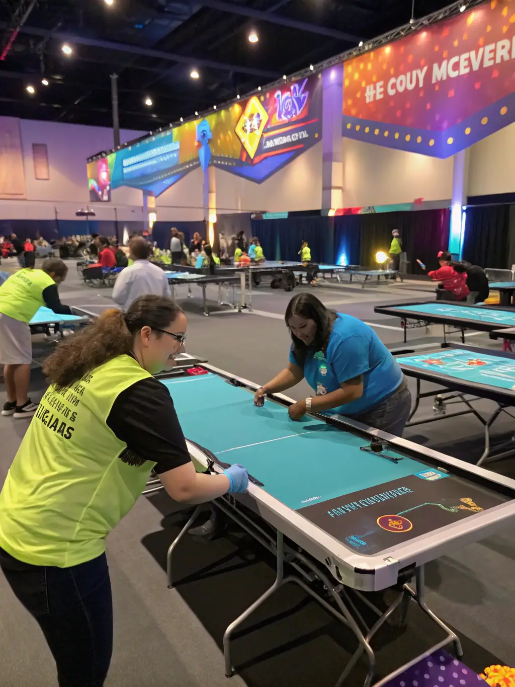 A picture of volunteers working together during a community event, demonstrating the opportunity to contribute and make a difference through ASSOCIATION SPORTS ET LOISIRS.